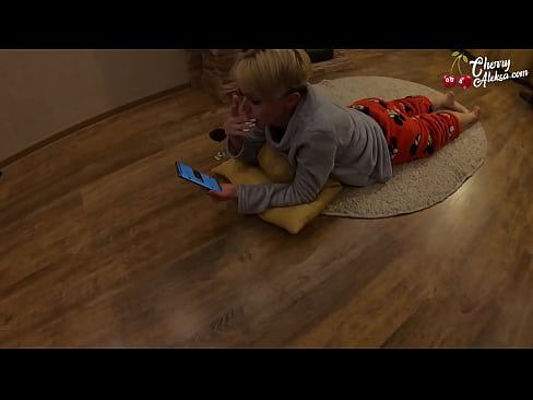 ❤️ Šialená blondínka fajčí obrovský penis a skáče na ňom - análny sex ❤ Super porno na sk.creditme.top ️❤